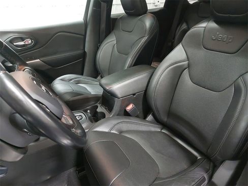 Used 2021 Jeep Cherokee Limited image 15