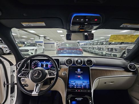 Used 2022 Mercedes-Benz C 300 4MATIC Sedan image 9