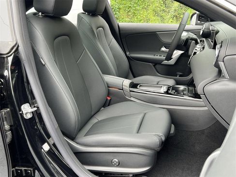 Certified 2025 Mercedes-Benz CLA 250 4MATIC image 25