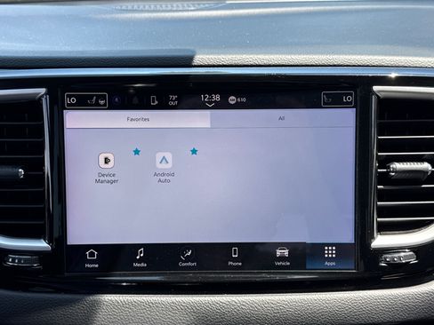 Used 2023 Chrysler Pacifica Touring-L FWD image 12