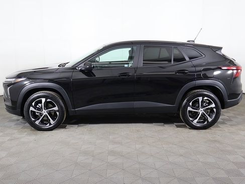 Used 2025 Chevrolet Trax RS image 16