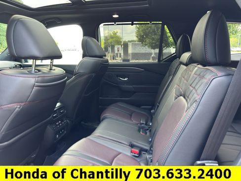 Used 2026 Honda Pilot Black Edition image 28