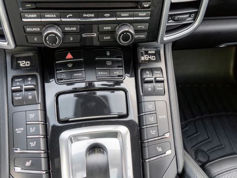 Used 2013 Porsche Cayenne Diesel image 21