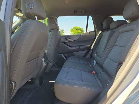 Used 2025 Chevrolet Equinox LT AWD/4WD image 13