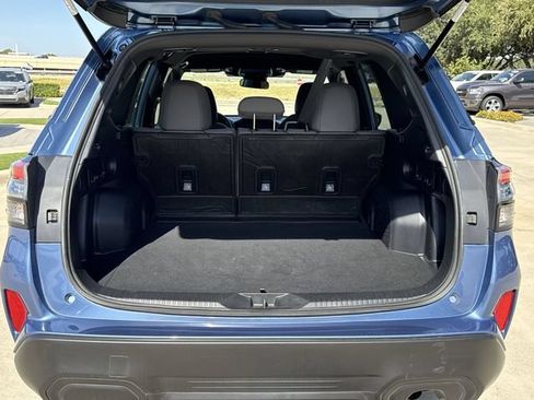 Certified 2025 Subaru Forester AWD/4WD image 12