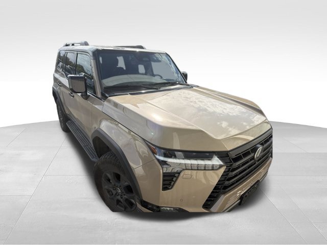 Used 2025 Lexus GX 550 AWD/4WD image 3