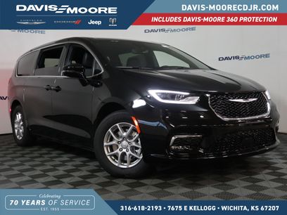 New 2026 Chrysler Pacifica Select