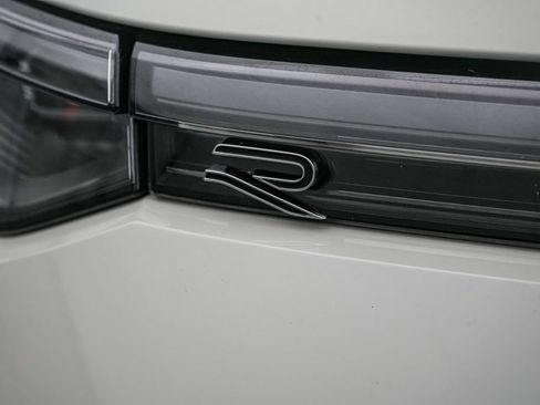 Used 2025 Volkswagen Tiguan SE R-Line AWD/4WD image 11