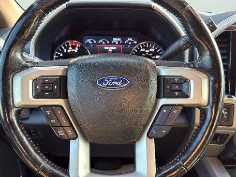 Used 2022 Ford F250 Lariat w/ Lariat Ultimate Package AWD/4WD image 14