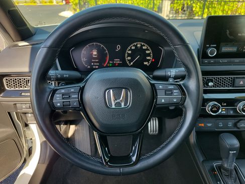 Used 2025 Honda Civic Sport image 32