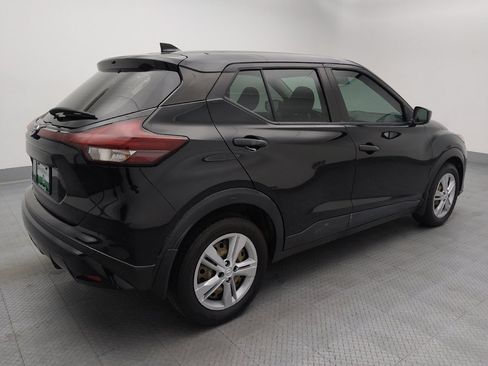 Used 2021 Nissan Kicks S FWD image 10