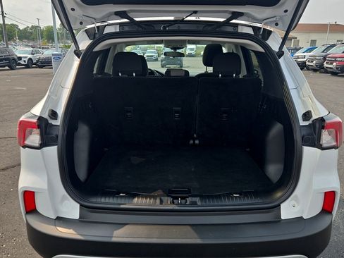 Used 2021 Ford Escape SE w/ Cold Weather Package AWD/4WD image 24