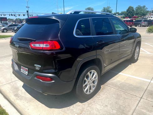 Used 2016 Jeep Cherokee Latitude image 6