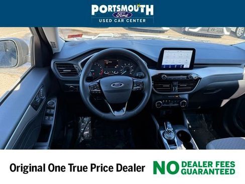 Used 2022 Ford Escape SE w/ Cold Weather Package image 6