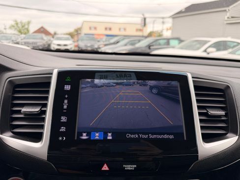 Used 2016 Honda Pilot Touring image 40