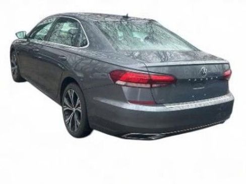 Used 2022 Volkswagen Passat 2.0T SE FWD image 6