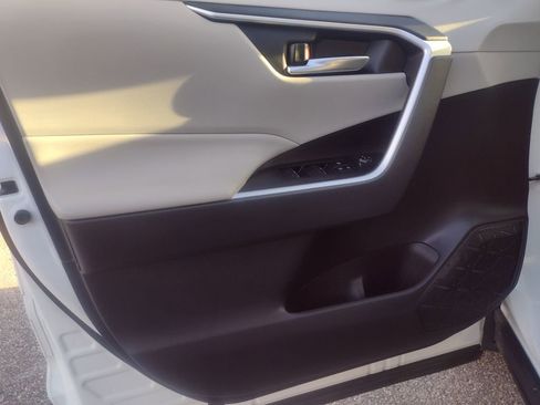 Used 2024 Toyota RAV4 XLE image 15