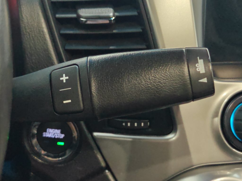 Used 2018 Chevrolet Suburban Premier w/ RST Edition AWD/4WD image 13