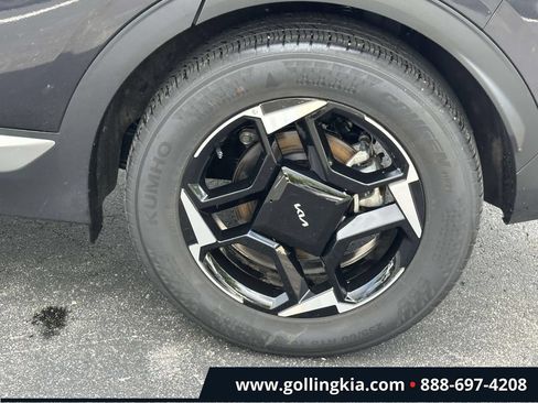 Certified 2026 Kia Sportage EX w/ EX Panorama Roof Package FWD image 7