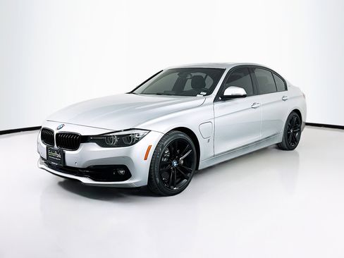 Used 2018 BMW 330e image 3