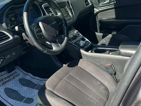 Used 2015 Chrysler 200 Limited w/ Convenience Group image 24