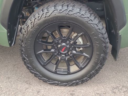 Used 2022 Toyota Tundra Limited image 16