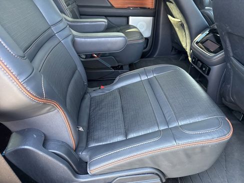Used 2023 Lincoln Navigator Black Label image 16