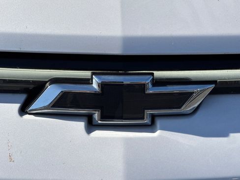 Used 2025 Chevrolet Equinox EV RS FWD image 46