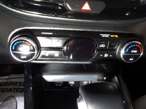 Used 2024 Kia Soul GT-Line FWD image 16