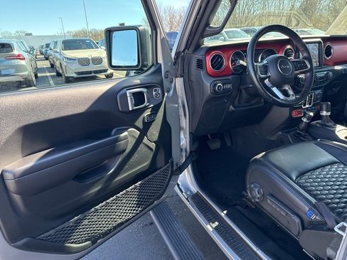 Used 2021 Jeep Wrangler Unlimited Rubicon image 10