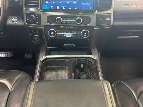 Used 2022 Ford F350 Platinum AWD/4WD image 17