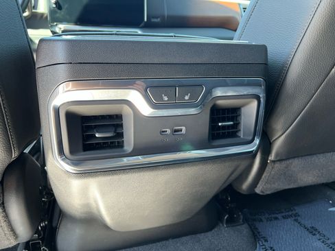 Used 2024 GMC Sierra 3500 Denali w/ Denali Reserve Package image 21