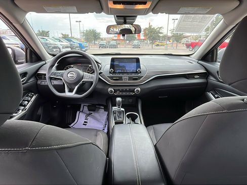 Used 2023 Nissan Altima 2.5 SV image 25