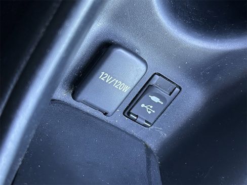 Used 2018 Toyota Prius Two image 29