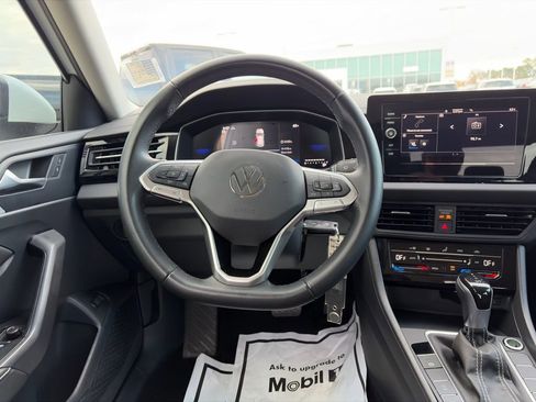 Used 2025 Volkswagen Jetta S image 10