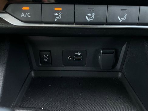 Used 2025 Nissan Sentra S image 23