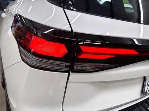 Certified 2026 Volkswagen Tiguan SE R-Line FWD image 25