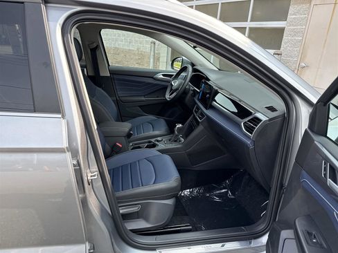 New 2025 Volkswagen Taos SEL image 32