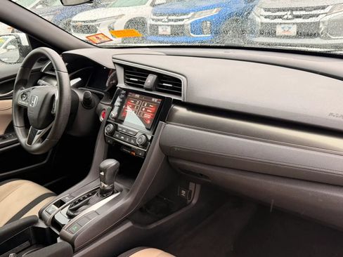 Used 2019 Honda Civic EX image 16