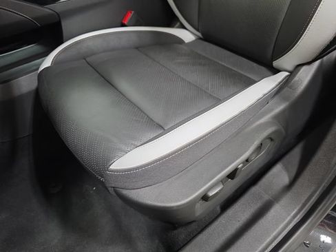 Used 2024 Buick Envision Sport Touring AWD/4WD image 27