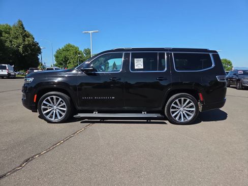 Used 2022 Jeep Grand Wagoneer Series II AWD/4WD image 11