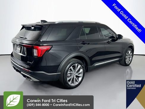 Certified 2025 Ford Explorer Platinum w/ Ultimate Package image 15