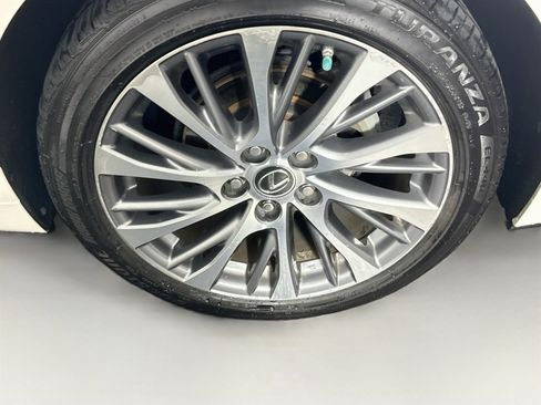 Used 2020 Lexus ES 350 w/ Premium Package FWD image 11