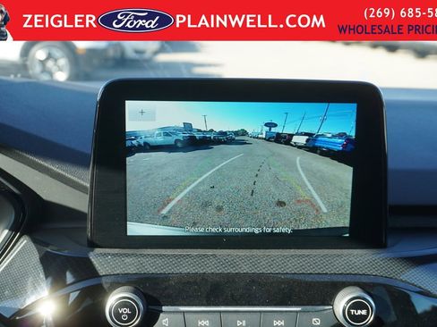 Used 2025 Ford Escape ST-Line image 18