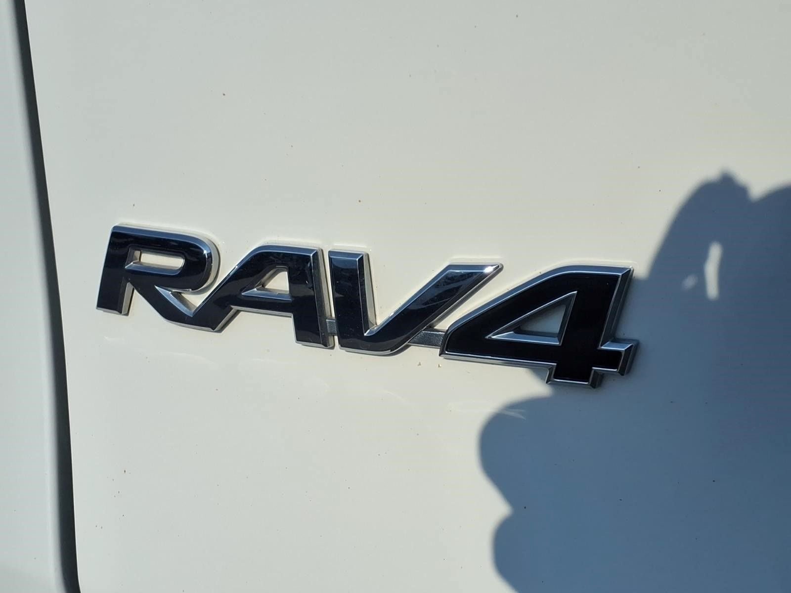 Used 2024 Toyota RAV4 XLE FWD image 25