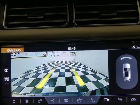 Used 2017 Land Rover Range Rover Supercharged AWD/4WD image 10
