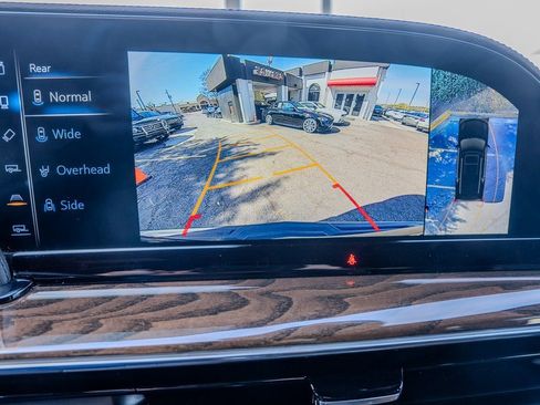 Used 2024 Cadillac Escalade ESV Sport Platinum w/ LPO, ONYX Package image 12