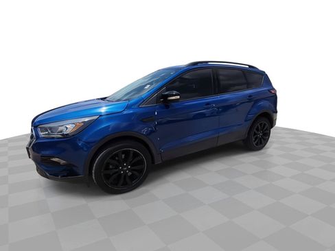 Used 2017 Ford Escape Titanium FWD image 4