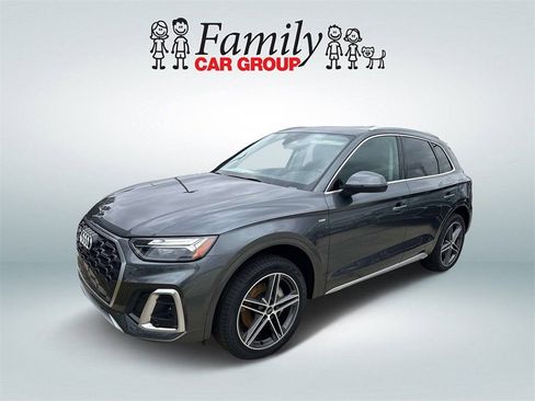 New 2025 Audi Q5 e Premium Plus AWD/4WD image 1