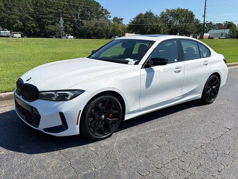 New 2026 BMW 330i Sedan w/ M Sport Package RWD image 2